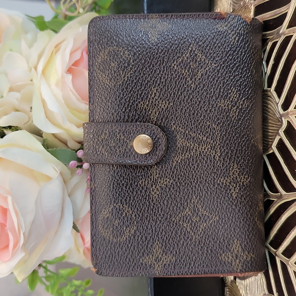 Authentic Louis Vuitton kisslock wallet - Picture 4 of 10